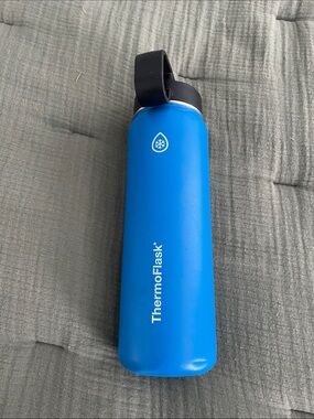 ThermoFlask Blue Insulated Water Bottle